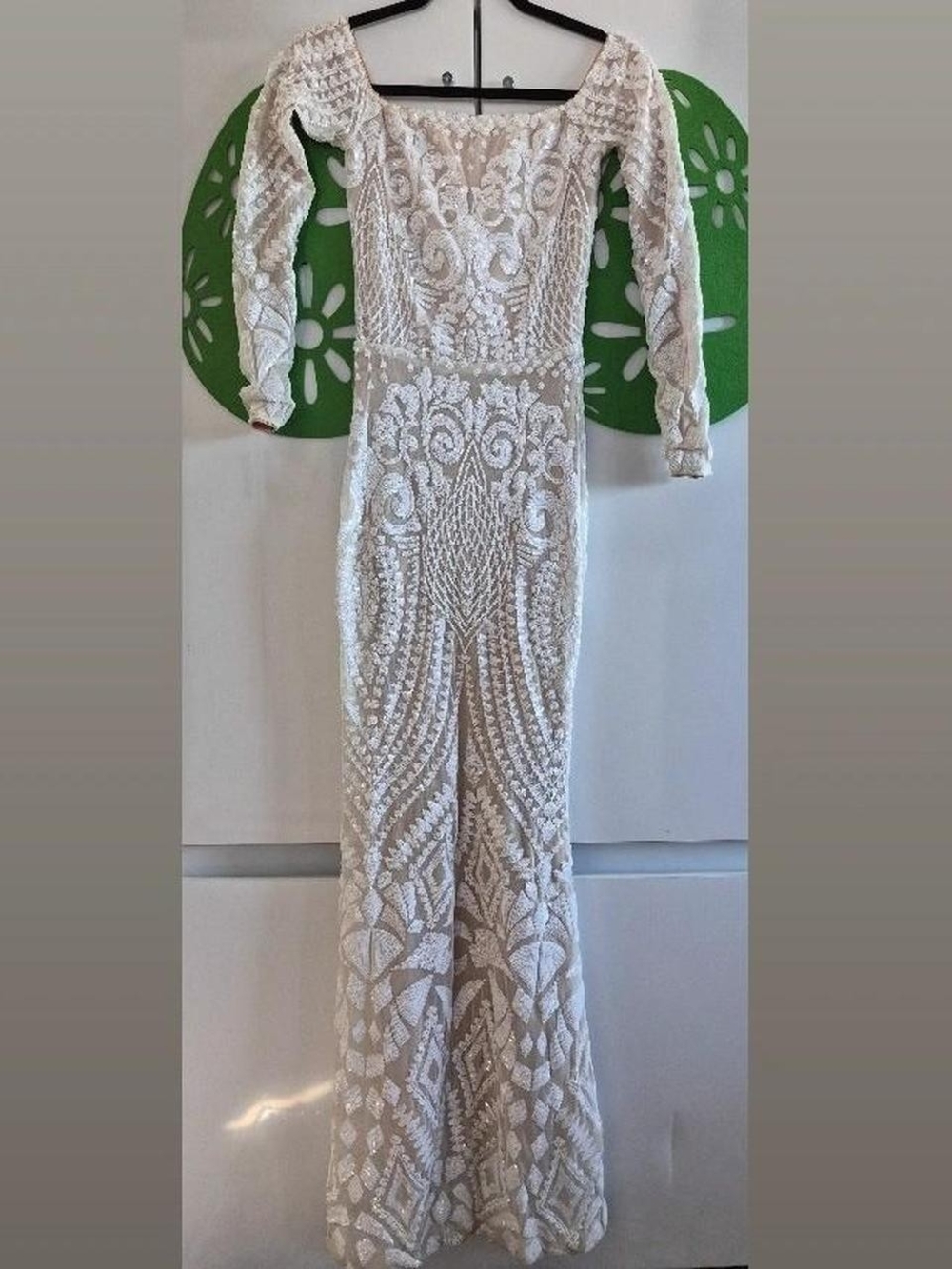 Elegant White Lace Long-Sleeve Maxi Dress